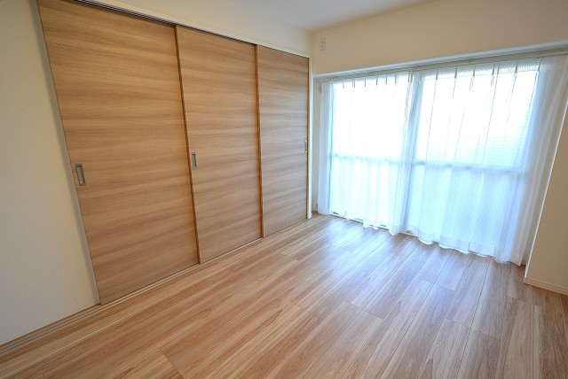 シャルム成城 洋室2