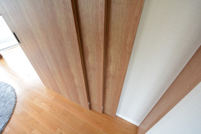 クレール三田 洋室1