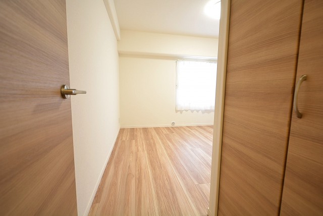 シャルム成城 洋室1