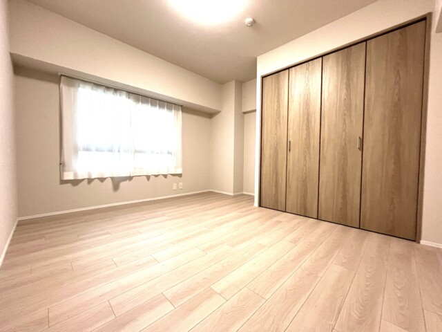 本郷壱岐坂ハイツ 洋室2