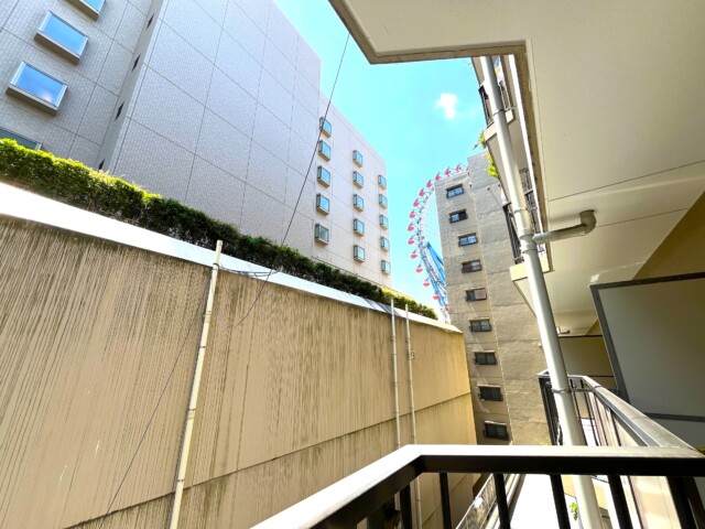 本郷壱岐坂ハイツ バルコニー