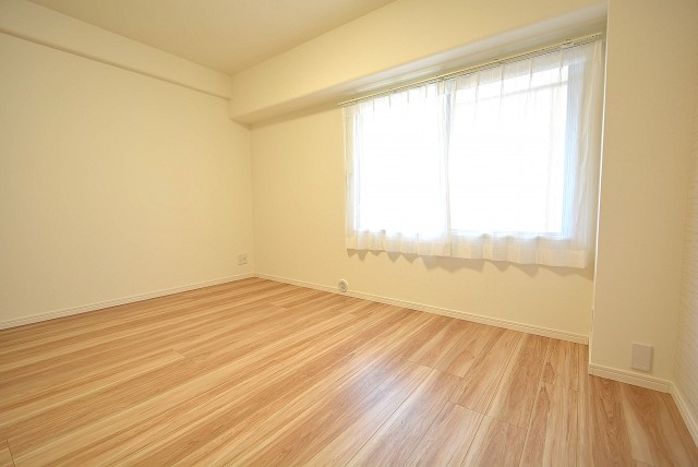 シャルム成城 洋室1