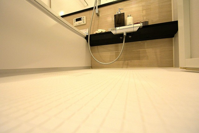 ライオンズマンション上北沢502号室　バス (1)