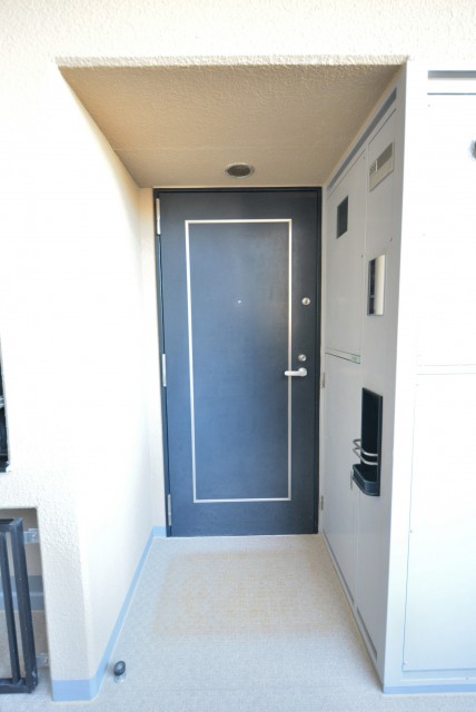 中野方南町グランドハイツ 玄関