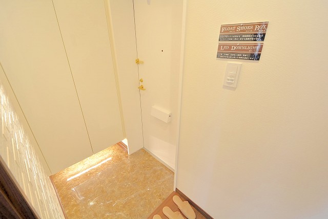 クレッセント池尻大橋 玄関