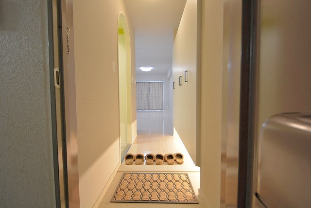 メガロン大井町 玄関