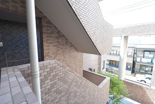 クレッセント池尻大橋 玄関