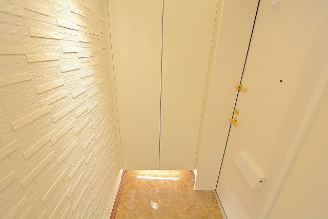 クレッセント池尻大橋 玄関