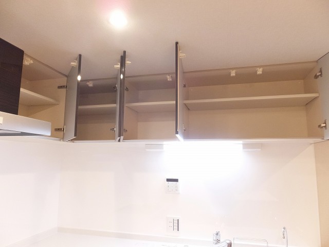 大京町サンハイツ　キッチン戸棚