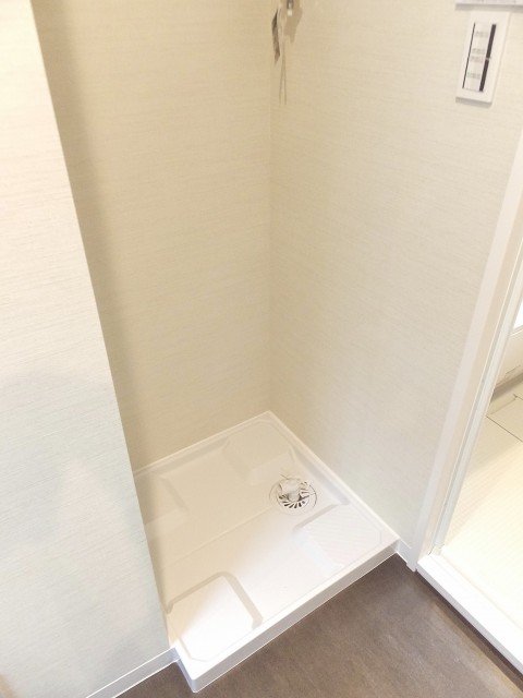 大京町サンハイツ　洗濯機置場