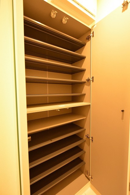 松見坂武蔵野マンション　シューズBOX