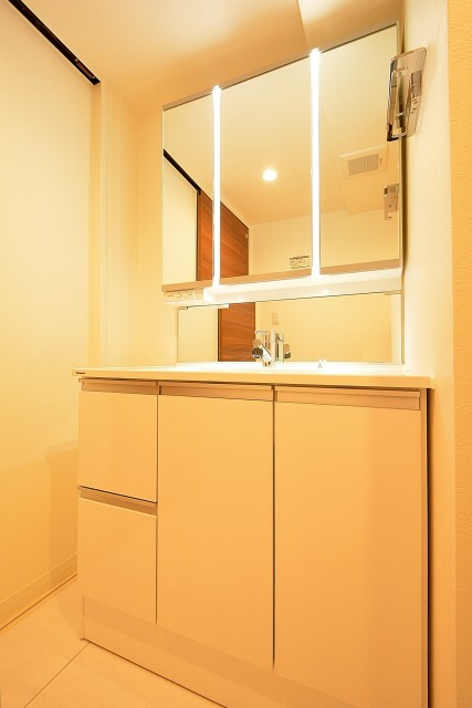 松見坂武蔵野マンション　洗面台