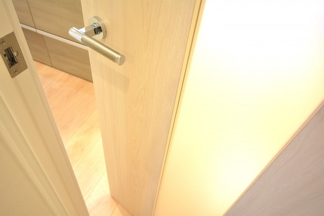 日興パレス大森　ダイニングキッチン扉