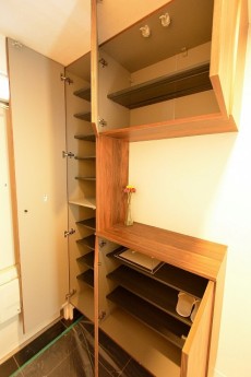 松涛マンション　シューズBOX