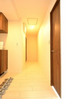 松涛マンション　玄関廊下