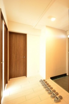 松涛マンション　玄関廊下