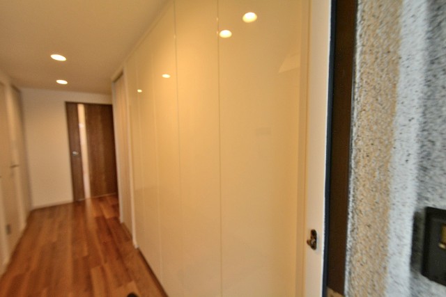 ライオンズマンション弦巻　玄関