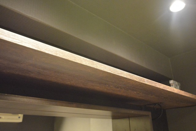 日興初台スカイマンション　洗面化粧台上の棚