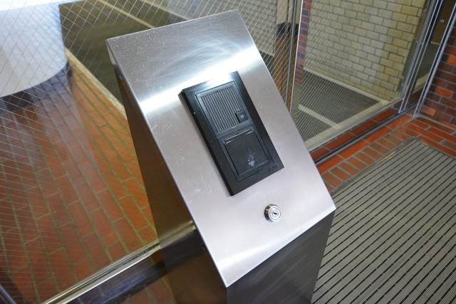 日興初台スカイマンション　夜間オートロック