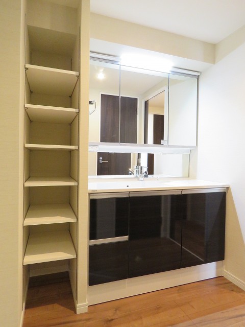 ソフトタウン晴海　洗面化粧台