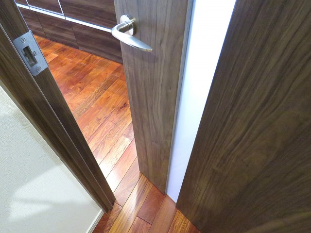 赤坂南部坂ハイツ　ＬＤＫ扉