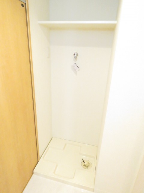 柿の木坂パレス　洗濯機置場