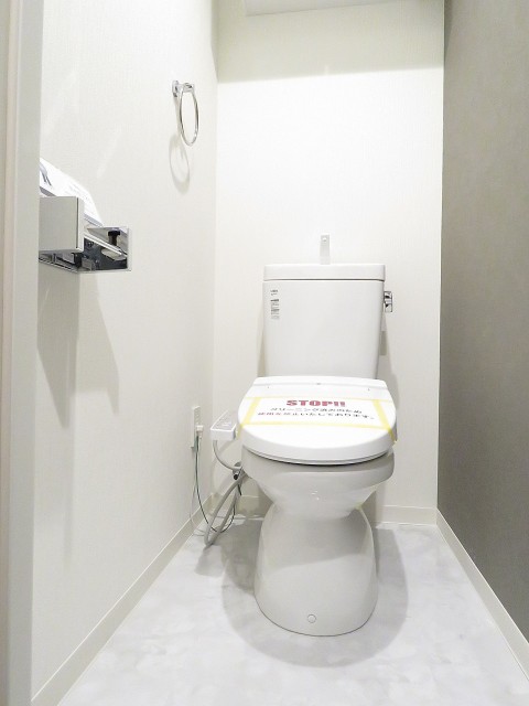 第23宮庭マンション　ウォシュレット付きトイレ