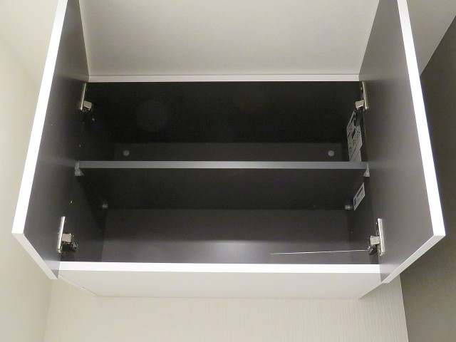第23宮庭マンション　トイレの吊戸棚