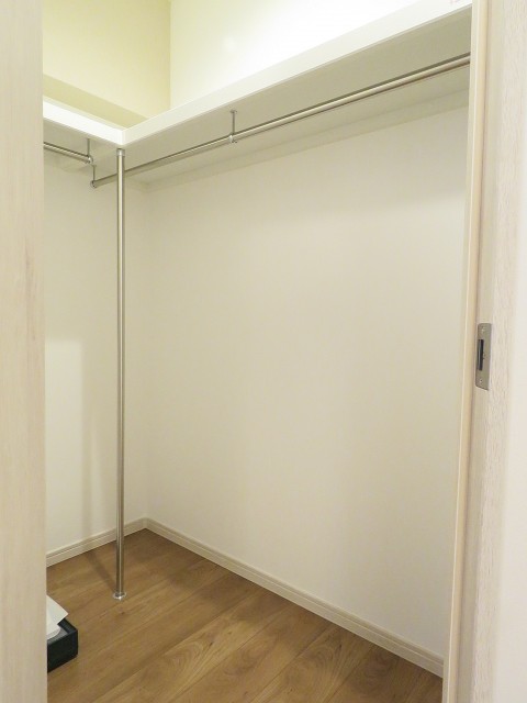 桔梗ハイツ一番町　ウォークインクローゼット