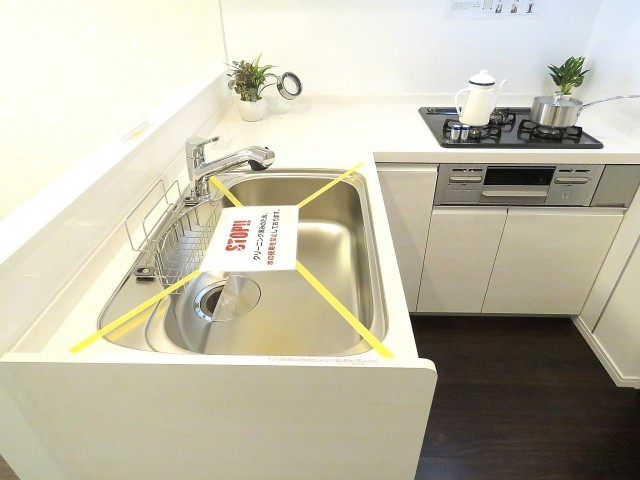 第23宮庭マンション　Ｌ字型キッチン