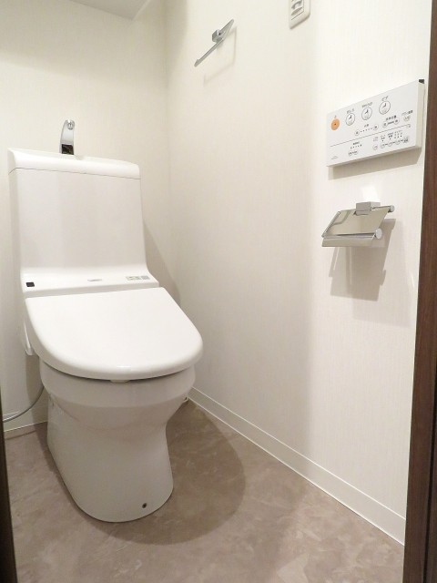 三田綱町ハイツ　ウォシュレット付きトイレ