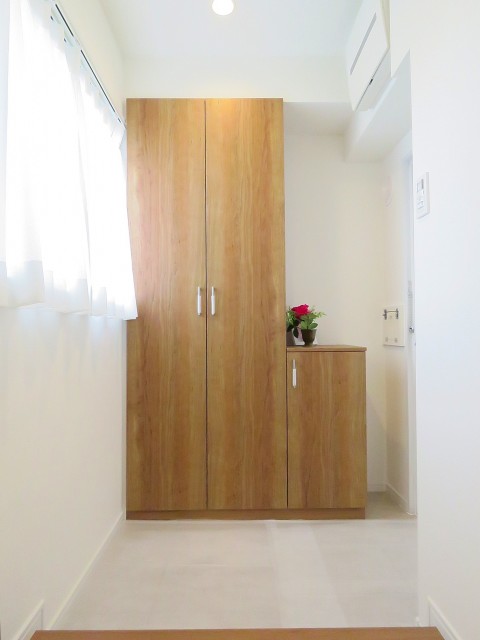 ハイネス大久保　玄関ホール