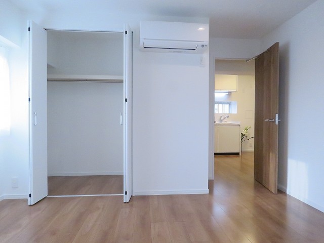 ハイネス大久保　洋室約6.5帖