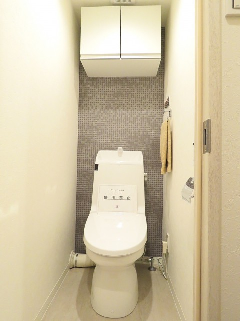 ライオンズマンション元麻布　ウォシュレット付きトイレ