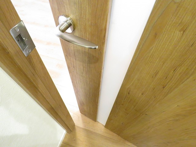 ライオンズマンション元麻布　ＬＤＫ扉