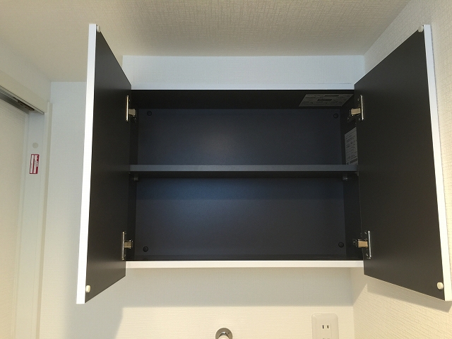 ハイホーム砧公園　洗濯機置場収納