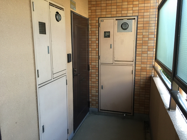 ダイアパレス目黒本町　玄関前