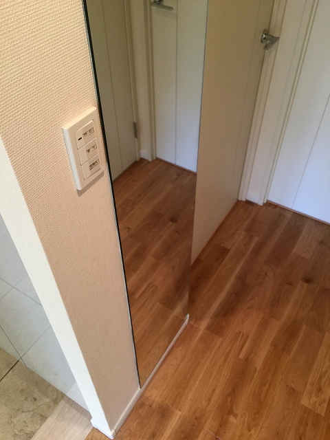 パークハウス世田谷桜丘　廊下姿見