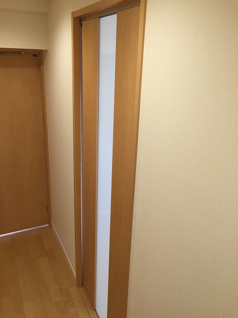 東中野ハイツ　リビングダイニングキッチンへ