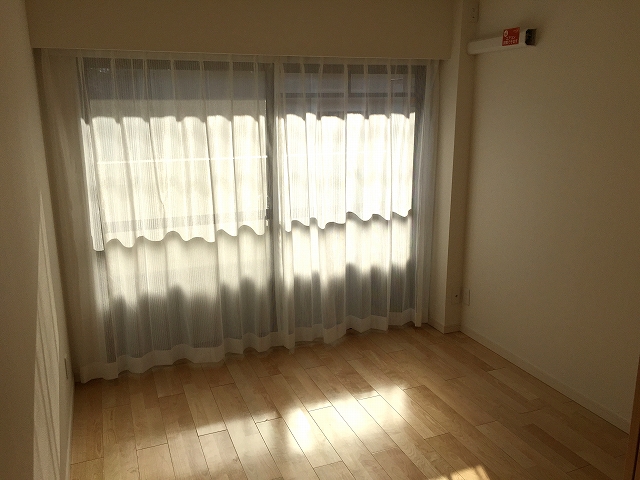 東中野ハイツ　洋室約4.2帖