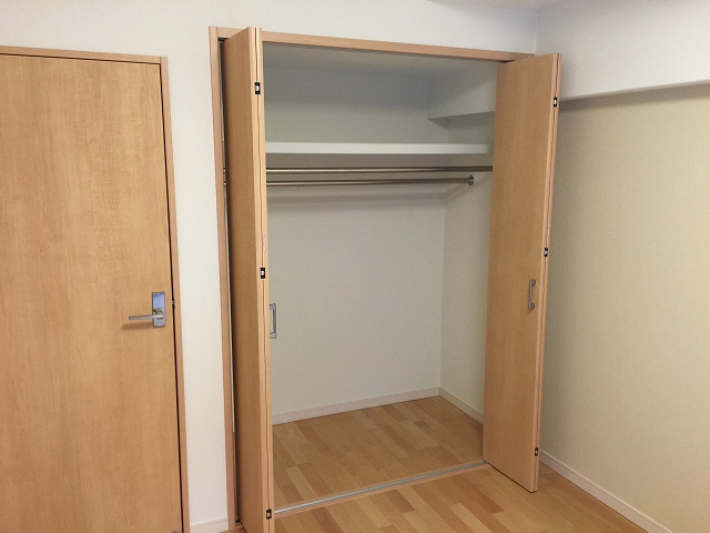 グリーンキャピタル神楽坂　洋室約6帖収納