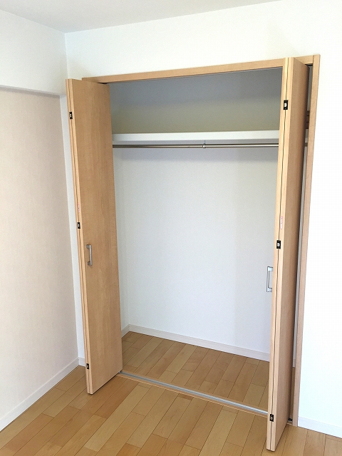 ライオンズマンション上北沢　洋室約5.5帖収納