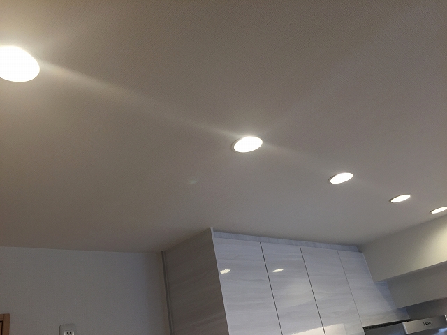 ライオンズマンション上北沢　リビングダイニングキッチン照明