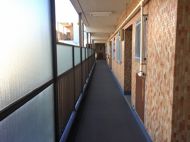 方南町ローヤルコーポ　外廊下
