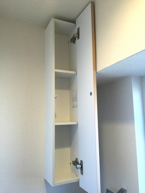 方南町ローヤルコーポ　トイレ収納