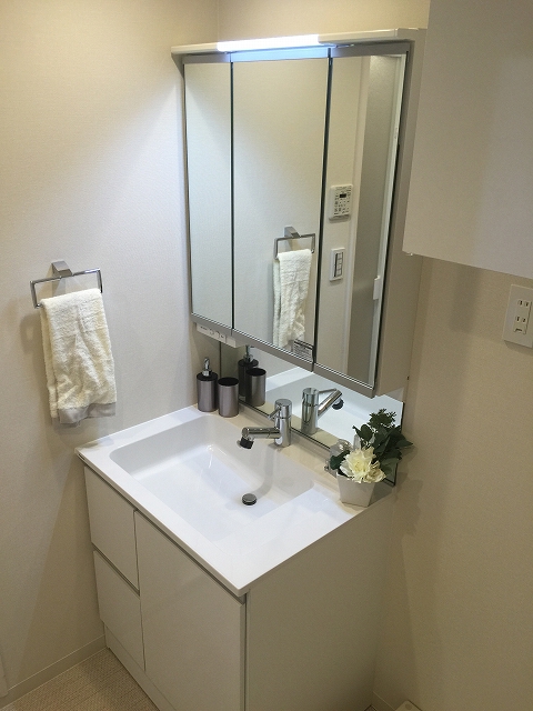 方南町ローヤルコーポ　洗面台