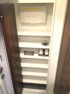 柿の木坂東豊エステート　シューズボックス