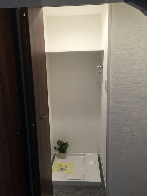 柿の木坂東豊エステート　洗濯機置場