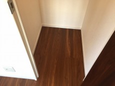 柿の木坂東豊エステート　洋室約4.5帖収納