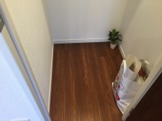 柿の木坂東豊エステート　洋室約6帖収納